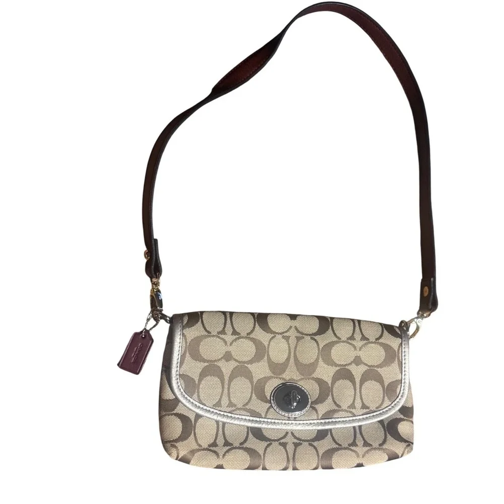 Coach Signature Turnlock Clutch Khaki F51820 5x8